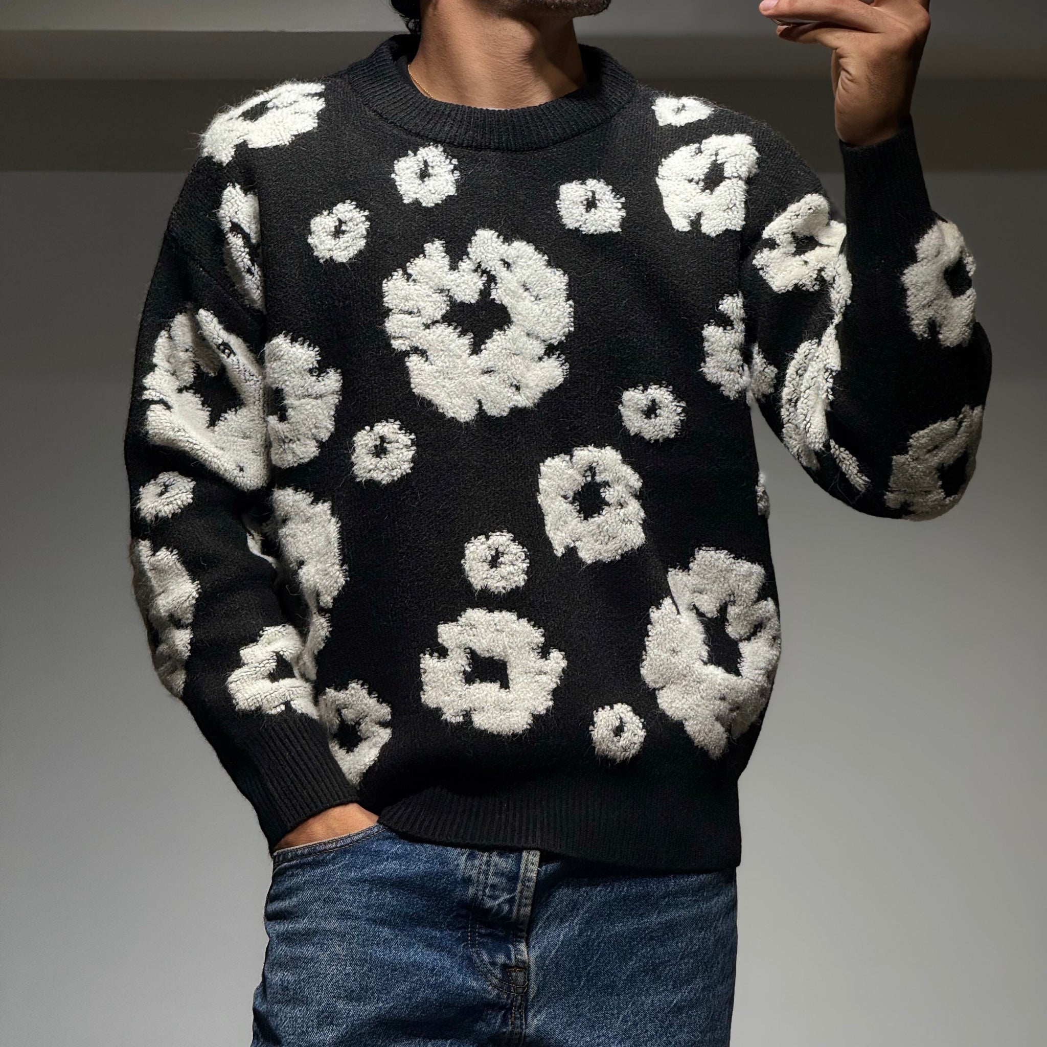 Pull Motif Floral Noir