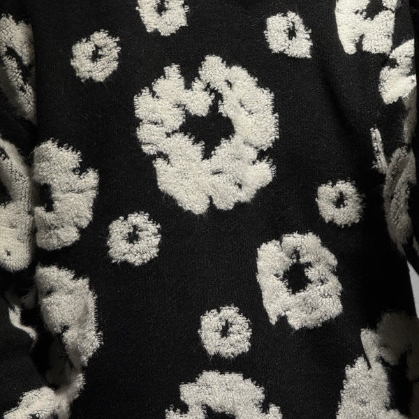 Pull Motif Floral Noir